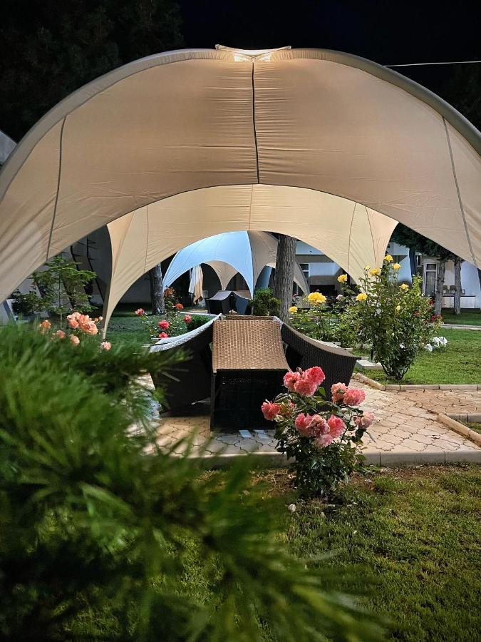 Voila Mamaia Otel Dış mekan fotoğraf